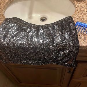 Sliver sparkly mini size M  never worn !